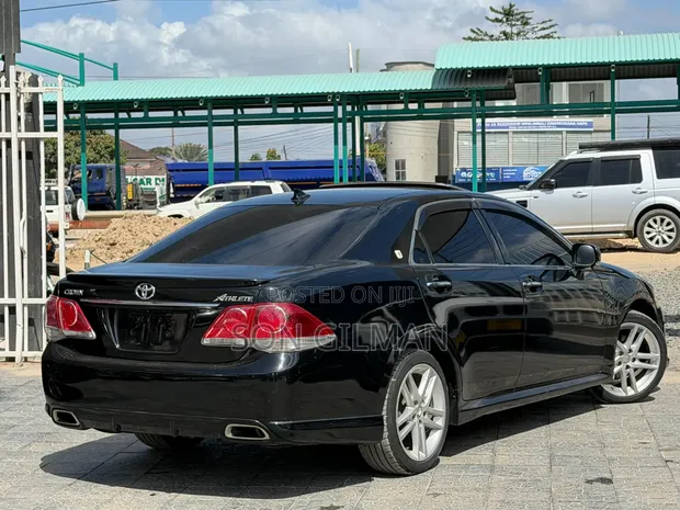 Toyota Crown Athlete 2011 Black - 1