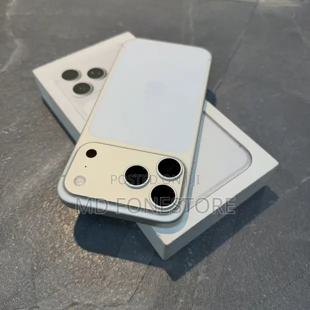 New Apple iPhone 17 Pro Max 1TB Silver - 1