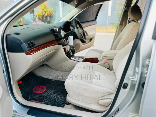 Toyota Premio 2005 Silver - 1