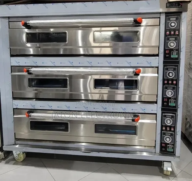 CKE Oven ya Biashara ya Decks 3, Trays 9 (Gesi) - 1