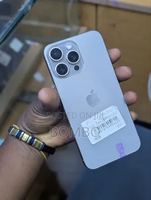 Apple iPhone 15 Pro Max 256GB Gray