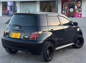 Toyota IST 2006 Nyeusi