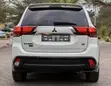 Mitsubishi Outlander 2016 White - 3