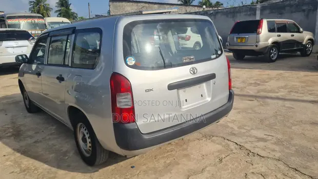 Toyota Probox 2006 Silver - 1