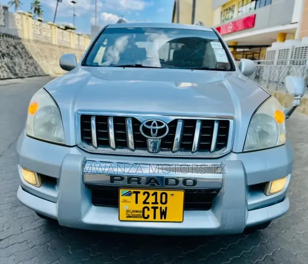 Toyota Land Cruiser Prado 2005 Silver - 1