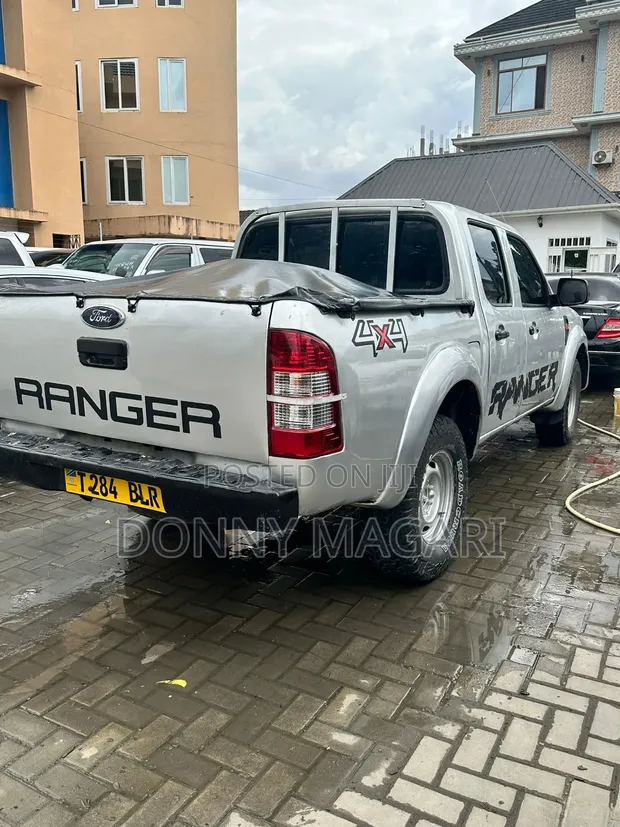 Ford Ranger 2010 Gray - 1