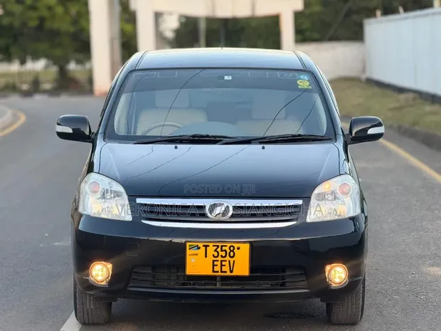 Toyota Raum 2011 Black - 1