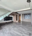 Ghorofa ya Duplex yenye Vyumba 3 vya Kulala kwa Uuzaji Oyster Bay - 2