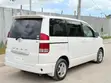 Toyota Noah 2005 White - 3