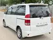 Toyota Noah 2005 White - 4