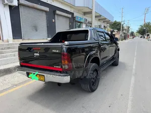 Toyota Hilux 2006 Double Cabin Pickup