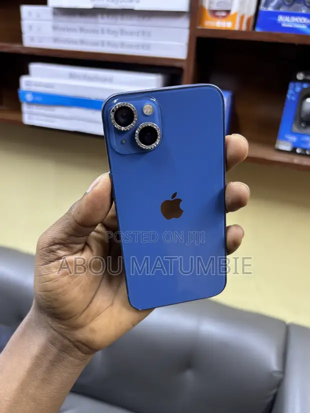 Apple iPhone 13 128GB Blue - 1