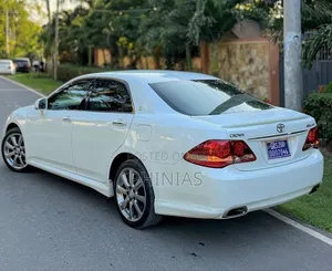 Toyota Crown Athlete 2009 White