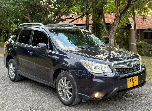 Subaru Forester 2014 Black - 1