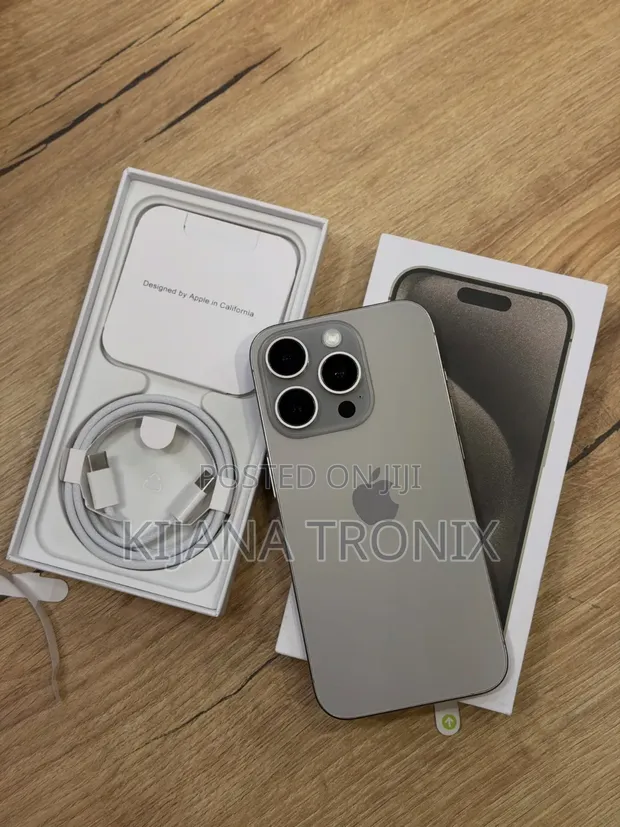 New Apple iPhone 15 Pro Max 256GB Gray - 1