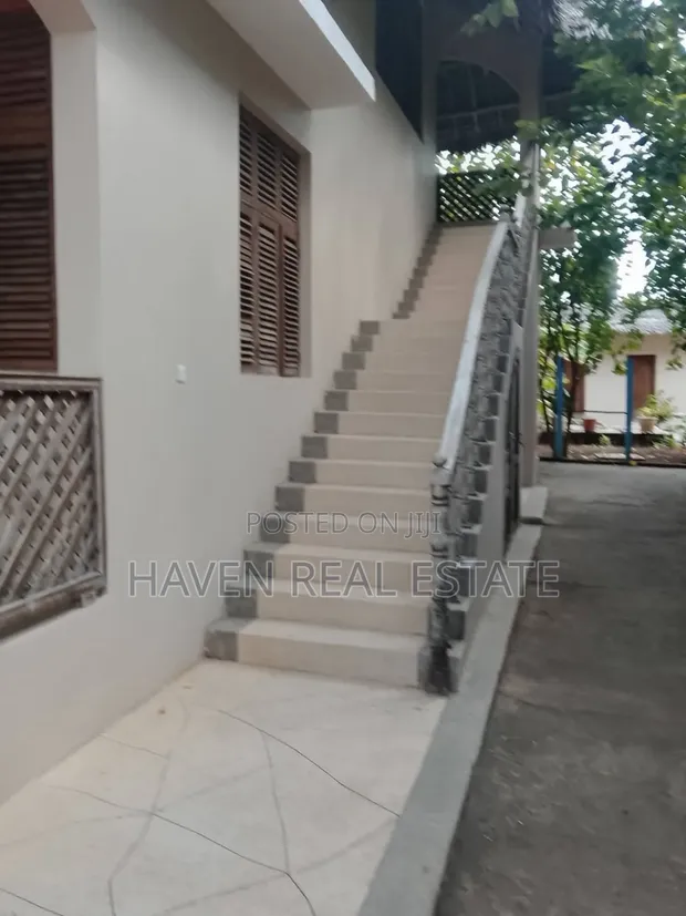 8 Bedroom House for Sale in Stone Town, Mjini - 1