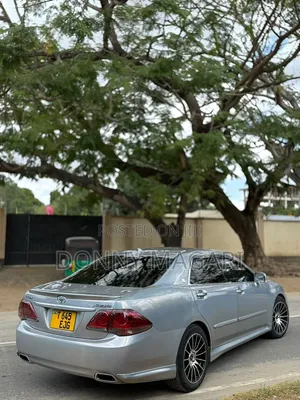 Toyota Crown Athlete 2011 Silver