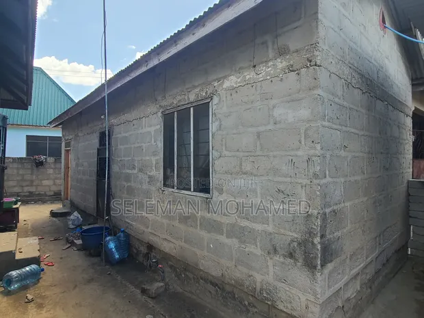 Furnished 7-Bedroom House for Sale in Biriani Real Estate, Mbagala - 1