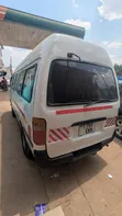 Toyota HiAce 2002 White - 2