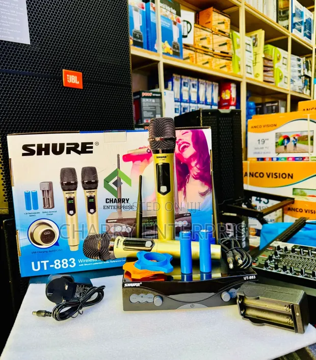 Shure UHF Wireless Microphone System UT883 Rechargeable - 1