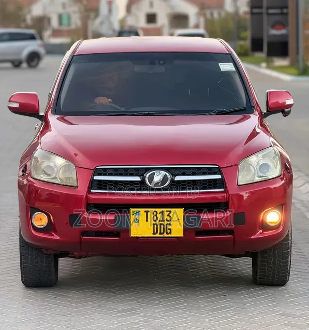 Toyota RAV4 2004 Red - 1