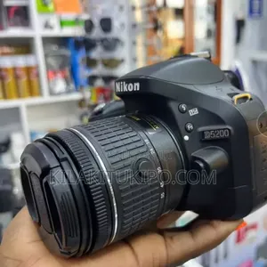 Nikon D5200 DSLR Camera with 18-55mm Lens
