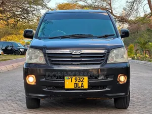 Toyota Noah 2004 Black