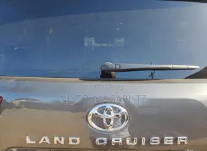 Toyota Land Cruiser ZX 2025
