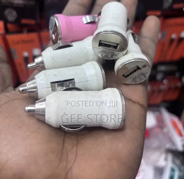 Mini USB Car Charger Adapter (12V-24V Input, 5V/1A Output) - 1