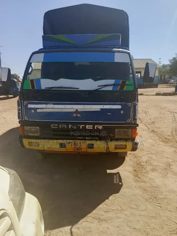 Mitsubishi Canter Mini Truck - Used - 1