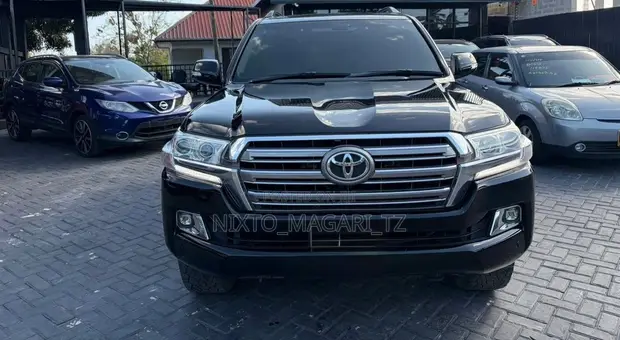 Toyota Land Cruiser ZX 2016 Black - 1