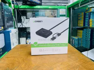 UGREEN 4-Port USB 3.0 Hub with OTG USB-C Plug