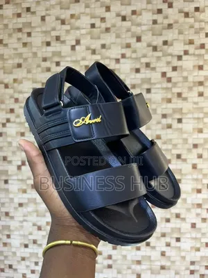 UISSO Brand New Fashion Sandals