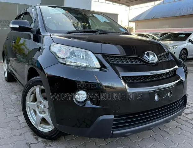 Toyota IST 2008 - Nyeusi Matt - 1
