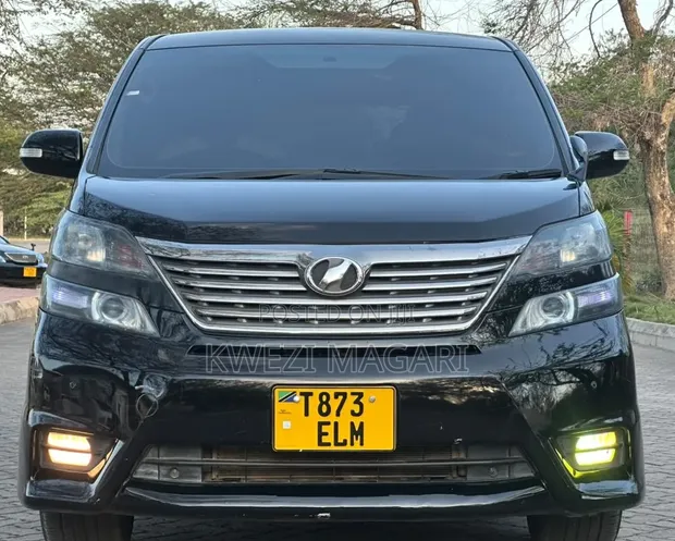 Toyota Vellfire 2010 Black - 1