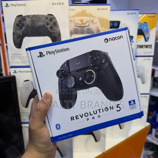 Nacon Revolution 5 Pro Controller - Black - 1
