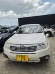 Subaru Forester 2010 White - 3