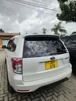 Subaru Forester 2010 White - 4