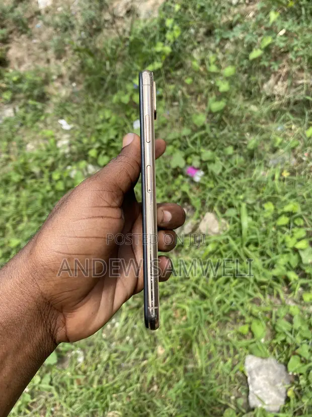 Apple iPhone XS Max 64GB Rose Gold - 1