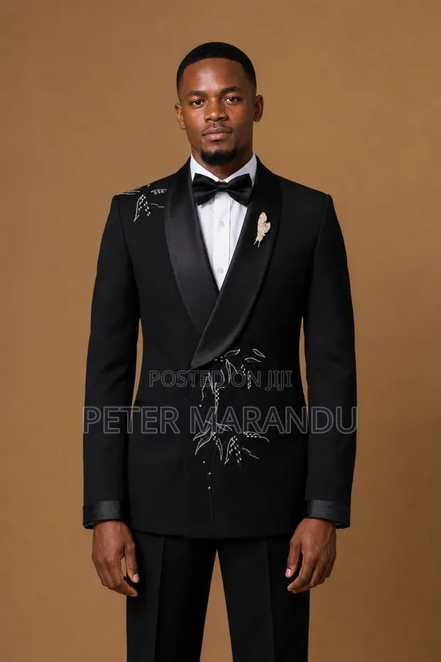 Luxury Black Tuxedo Set - Mario Casas - 1