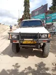 Toyota Hilux 2002 Nyeupe - 1