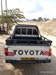 Toyota Hilux 2002 Nyeupe - 4