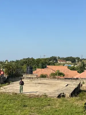 Sea View Plot with Foundation, Kinondoni