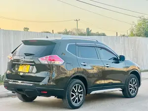 Nissan X-Trail 2.0 Petrol FWD 2013 Gray