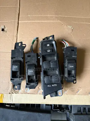 Toyota Crown Power Window Switch (Used)