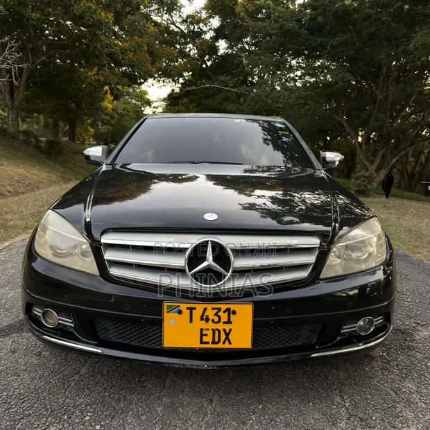 Mercedes-Benz C-Class 2010 - 1