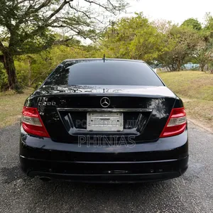 Mercedes-Benz C-Class 2010