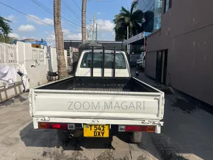 Toyota TownAce Mini Truck