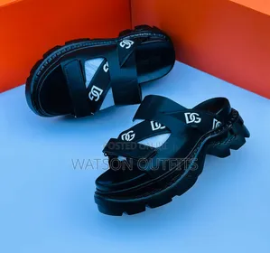 Men's Dolce & Gabbana Leather Sandals - Black