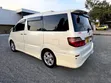 Toyota Alphard 2004 White - 4
